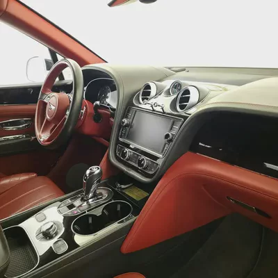 AED 4161 PM | BENTLEY BENTAYGA W12 2017 | WELL MAINTAINED | 1 YEAR WARRANTY | GCC-14