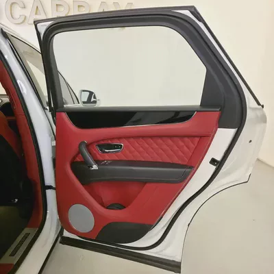AED 4161 PM | BENTLEY BENTAYGA W12 2017 | WELL MAINTAINED | 1 YEAR WARRANTY | GCC-15