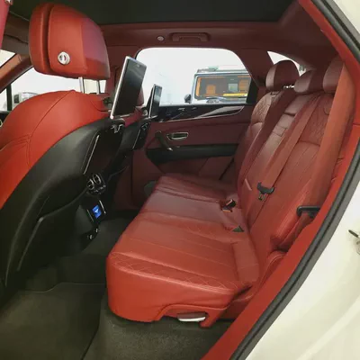 AED 4161 PM | BENTLEY BENTAYGA W12 2017 | WELL MAINTAINED | 1 YEAR WARRANTY | GCC-19