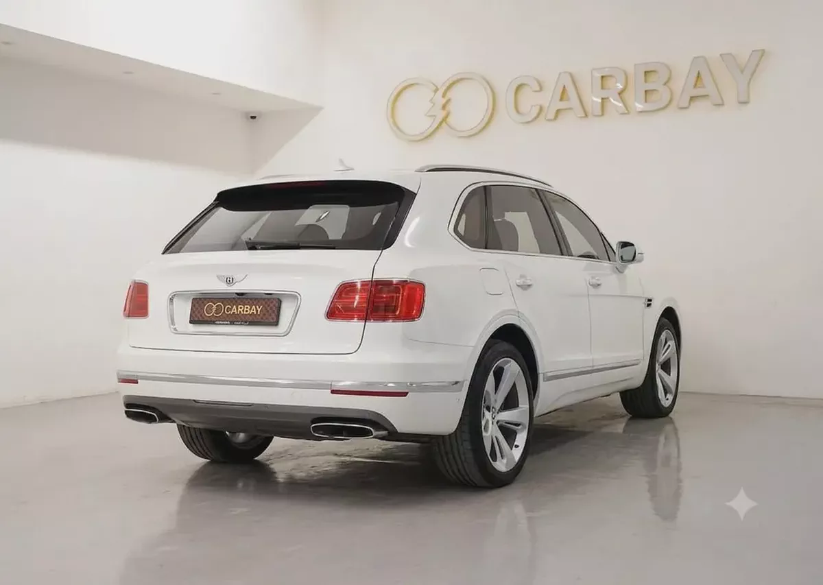 AED 4161 PM | BENTLEY BENTAYGA W12 2017 | WELL MAINTAINED | 1 YEAR WARRANTY | GCC-4-4