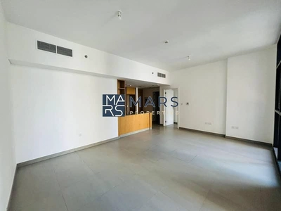 Spacious 1BHK with Balcony & Large Living Area!-10