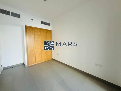 Spacious 1BHK with Balcony & Large Living Area!-1