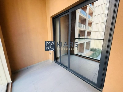 Spacious 1BHK with Balcony & Large Living Area!-3