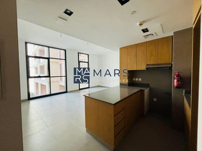Spacious 1BHK with Balcony & Large Living Area!-7