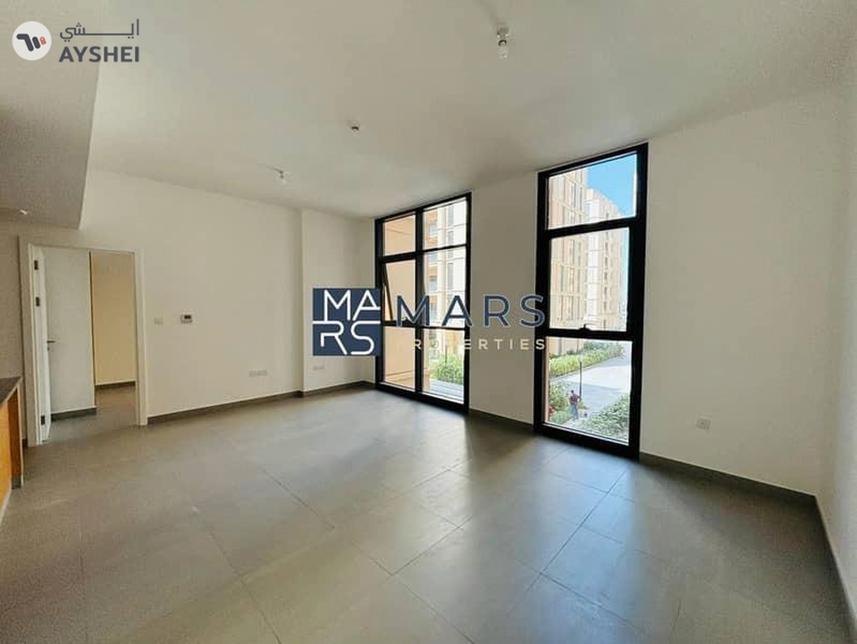 Spacious 1BHK with Balcony & Large Living Area!-11-11