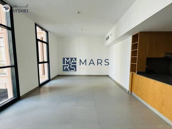 Spacious 1BHK with Balcony & Large Living Area!