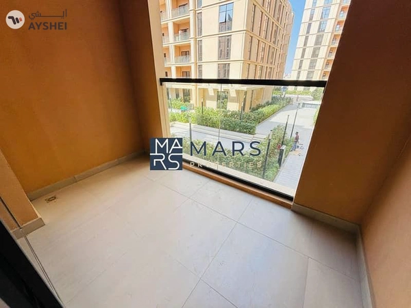 Spacious 1BHK with Balcony & Large Living Area!
