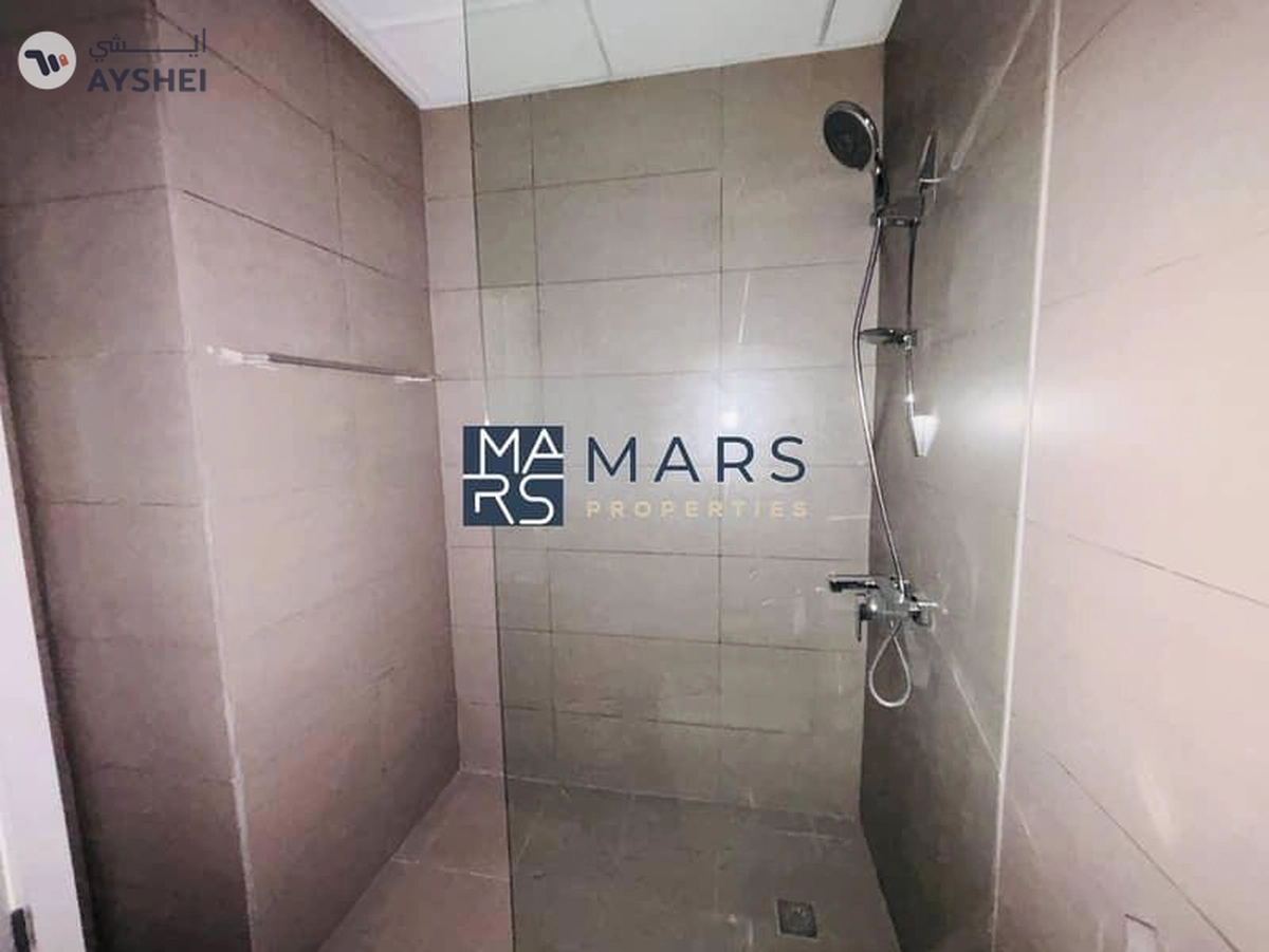 Spacious 1BHK with Balcony & Large Living Area!-5-5