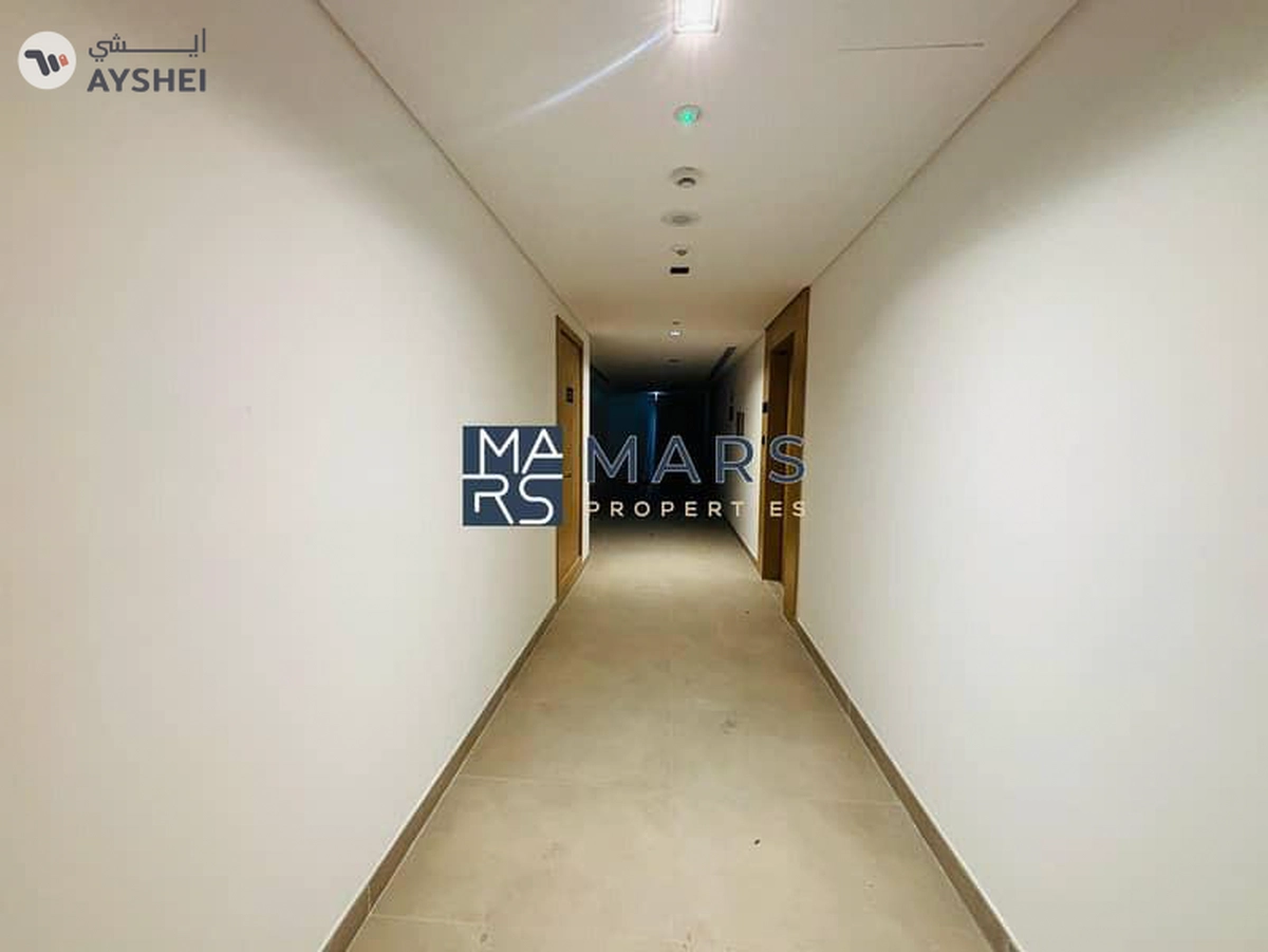 Spacious 1BHK with Balcony & Large Living Area!-6-6