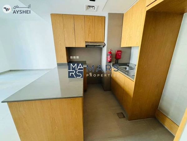 Spacious 1BHK with Balcony & Large Living Area!