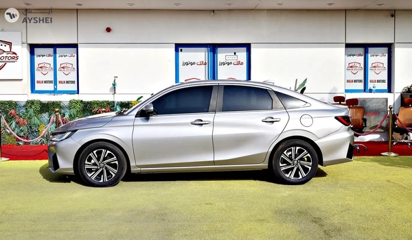 1030 EMI ON 0 DOWNPAYMENT 2023 TOYOTA YARIS NEW SHAPE- Silver Colour
