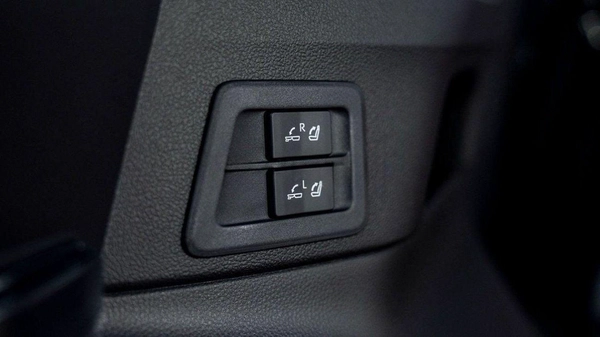 Toyota Land Cruiser LC300 VXR 3.5P AT MY2025 – BLACK