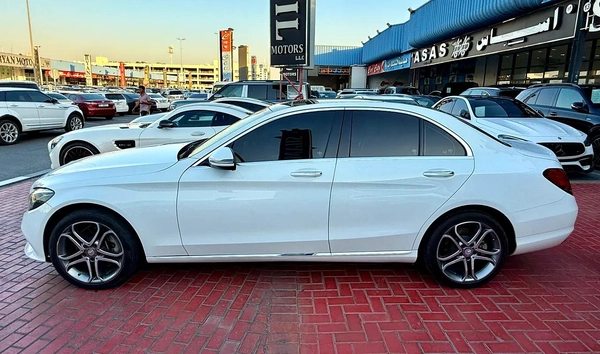 Mercedes-Benz C300 2019 - American Specs - Excellent Condition