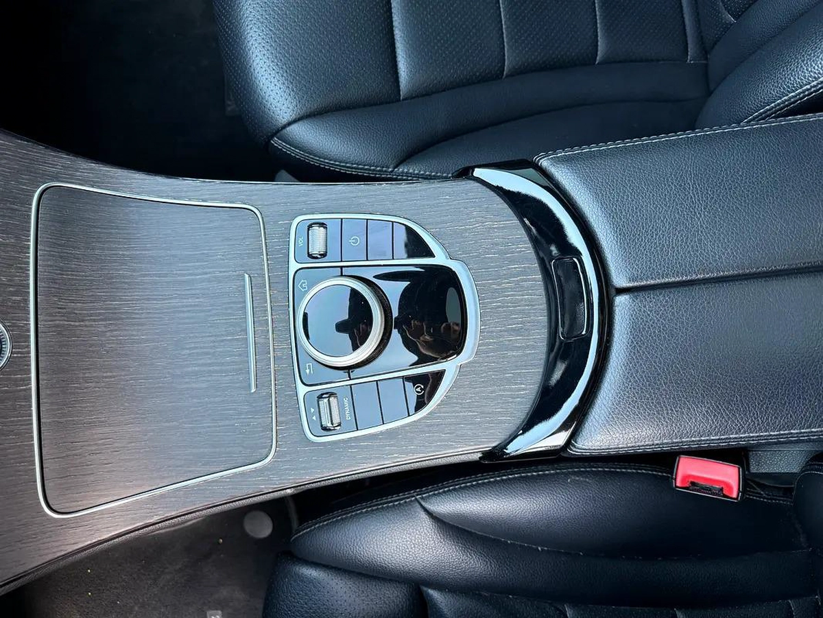 Mercedes-Benz C300 2019 - American Specs - Excellent Condition-12-12