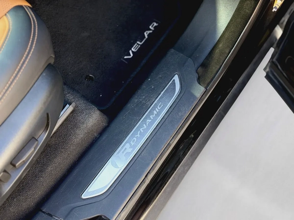 AED 2,090 P.M | 0% DOWN PAYMENT | RANGE ROVER VELAR P250 R-DYNAMIC SE | 2.0L TURBO | 2019 | GCC SPEC