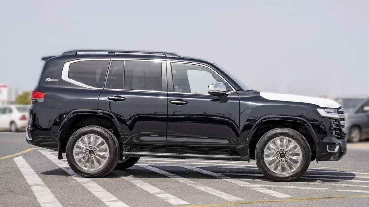 Toyota Land Cruiser VXR TWIN TURBO 3.5L-2-0
