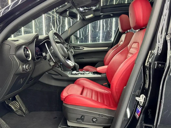 Low Mileage | GCC | 7 Years Gargash Warranty and Service | Gargash Full Service History