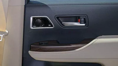 Toyota Land Cruiser VXR 3.3L-5