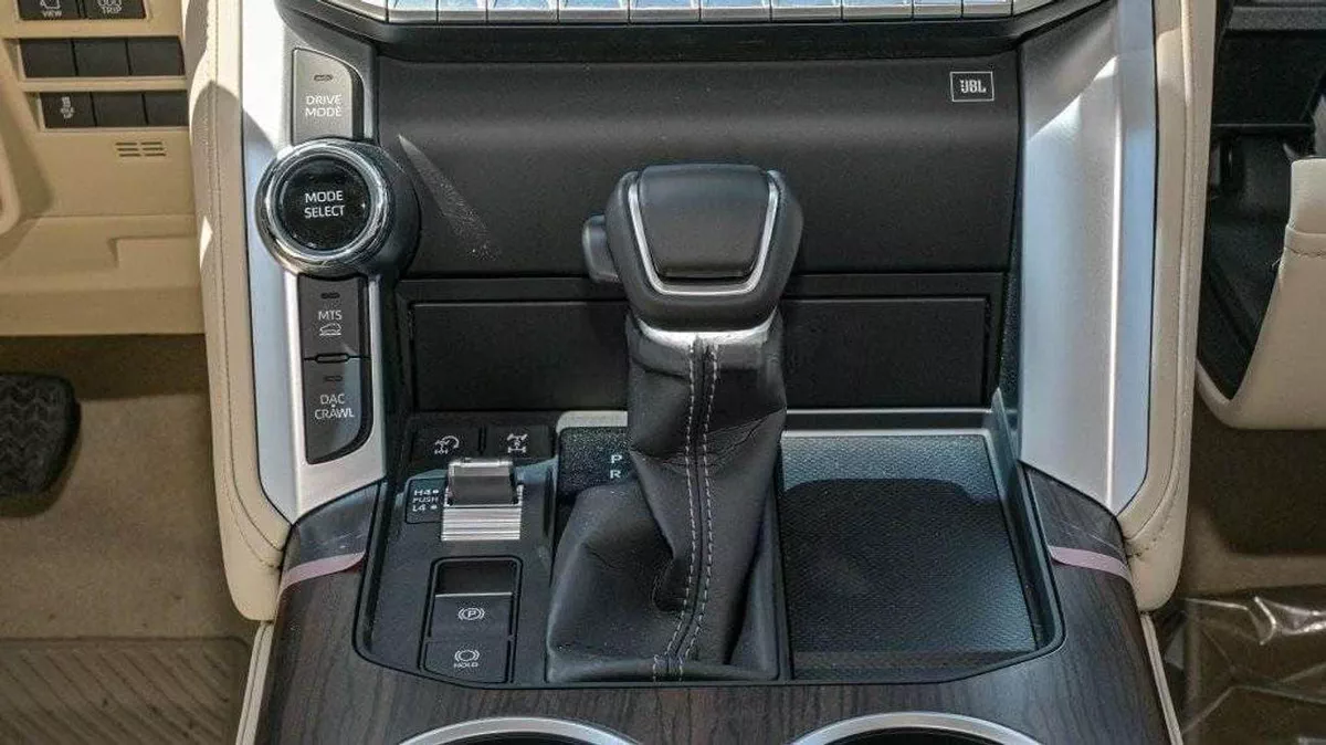 Toyota Land Cruiser VXR 3.3L-14-0
