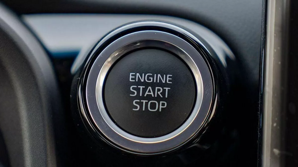 Toyota Land Cruiser VXR 3.3L-8-0