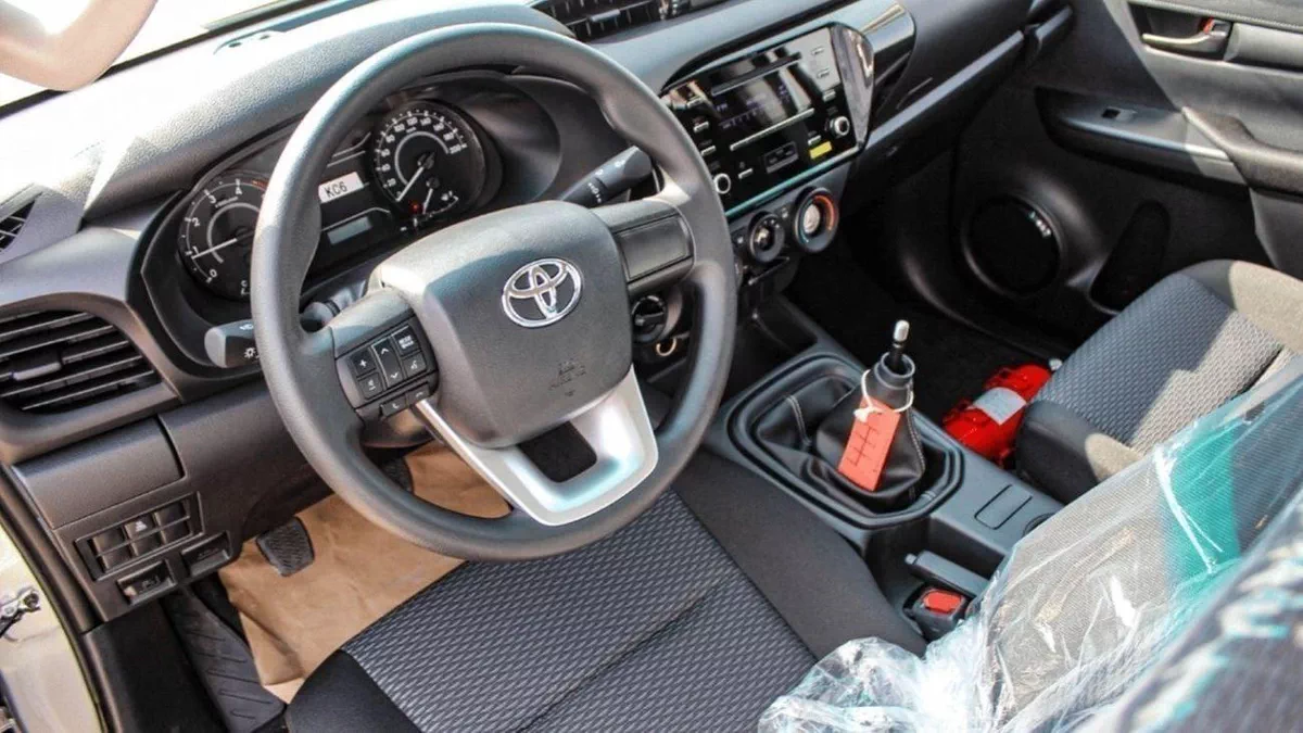 Toyota Hilux DLX TOYOTA HILUX 2.4L MED P.WINDO DIESEL 2023 0KM-9-0