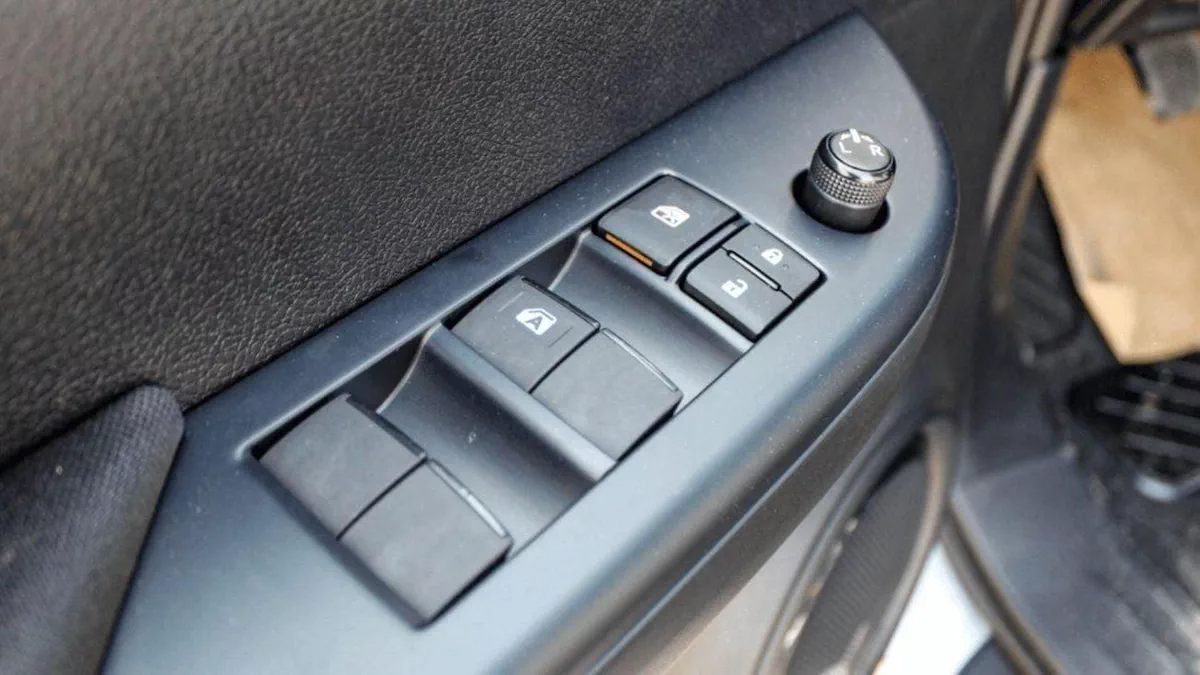 Toyota Hilux DLX TOYOTA HILUX 2.4L MED P.WINDO DIESEL 2023 0KM-11-0