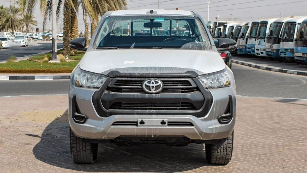 Toyota Hilux DLX TOYOTA HILUX 2.4L MED P.WINDO DIESEL 2023 0KM-2-0