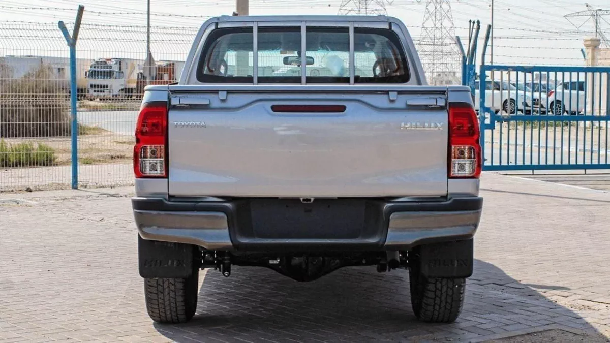 Toyota Hilux DLX TOYOTA HILUX 2.4L MED P.WINDO DIESEL 2023 0KM-3-0