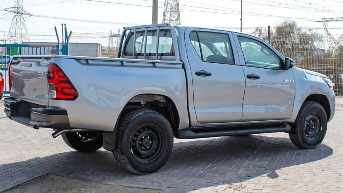 Toyota Hilux DLX TOYOTA HILUX 2.4L MED P.WINDO DIESEL 2023 0KM-5-0