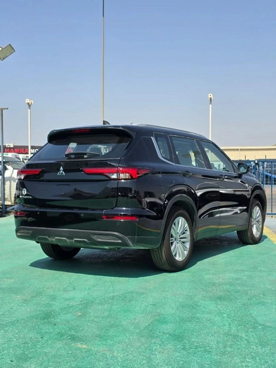 Mitsubishi Outlander MITSUBISHI OUTLANDER 2026 M-LINE-4