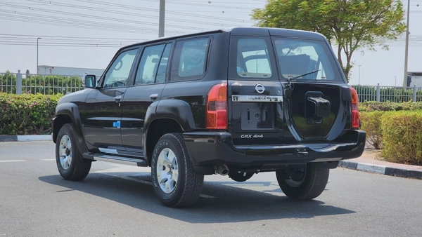 2024 Nissan Patrol Safari GRX 4X4 (Black)