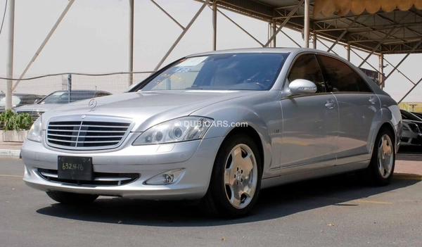Mercedes Benz S600 LARGE WITH RADAR