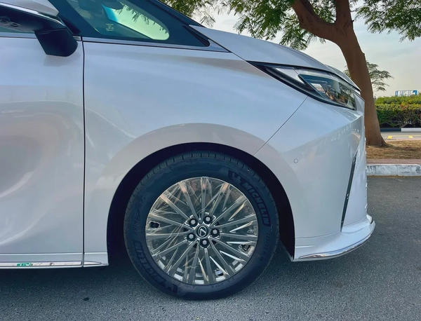 2026 Lexus Lm350 VIP Seats -- Where Business Class becomes First Class on wheels