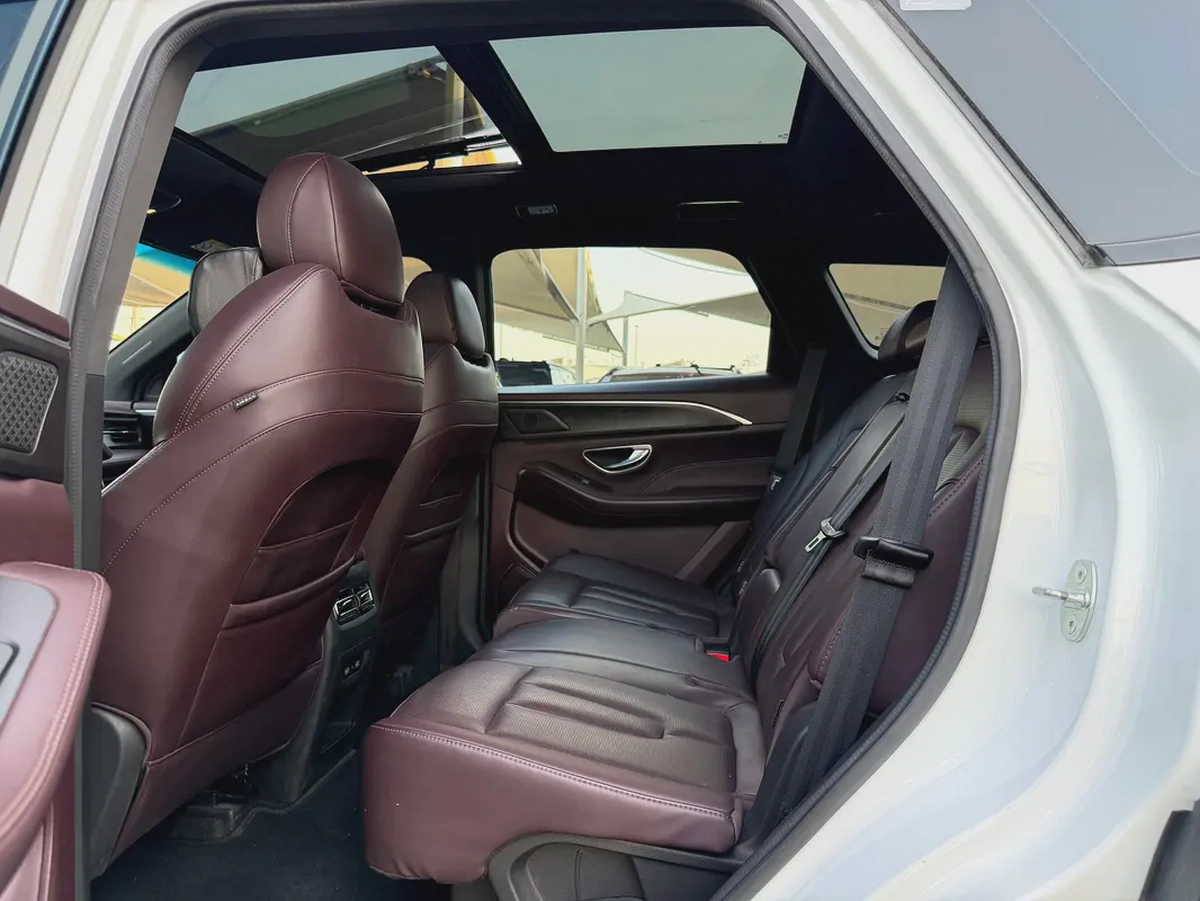 Jetour X90 Plus—2.0T —Luxury 2023 —GCC —Low Mileage— UNDERWarrant—EXCELLENT CONDITIONS
