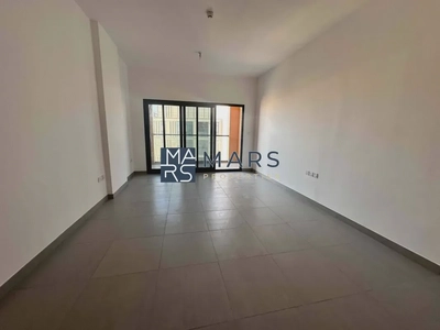 Balcony studio with gym pool and parking-8