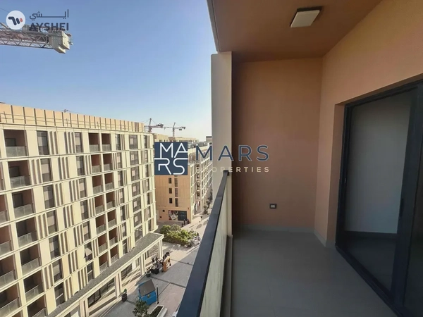 Balcony studio with gym pool and parking