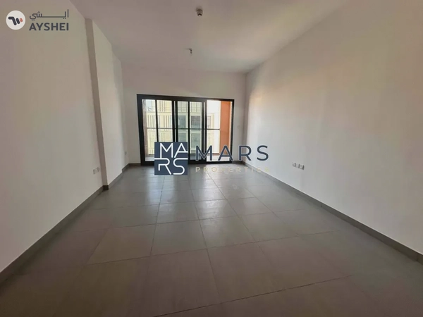 Balcony studio with gym pool and parking