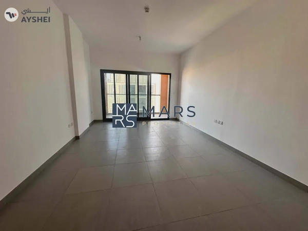 Balcony studio with gym pool and parking