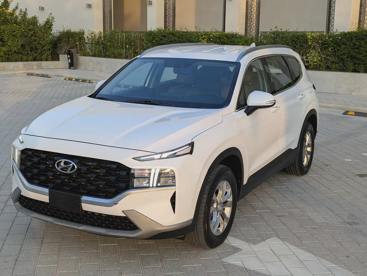 Hyundai Santa Fe 2023 GCC Specs - Pristine Condition Inside Out With Low KM Also Avaliable With Bank