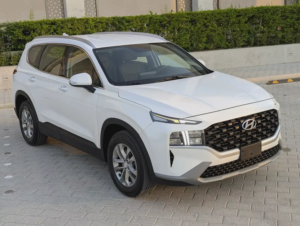 Hyundai Santa Fe 2023 GCC Specs - Pristine Condition Inside Out With Low KM Also Avaliable With Bank-3-3