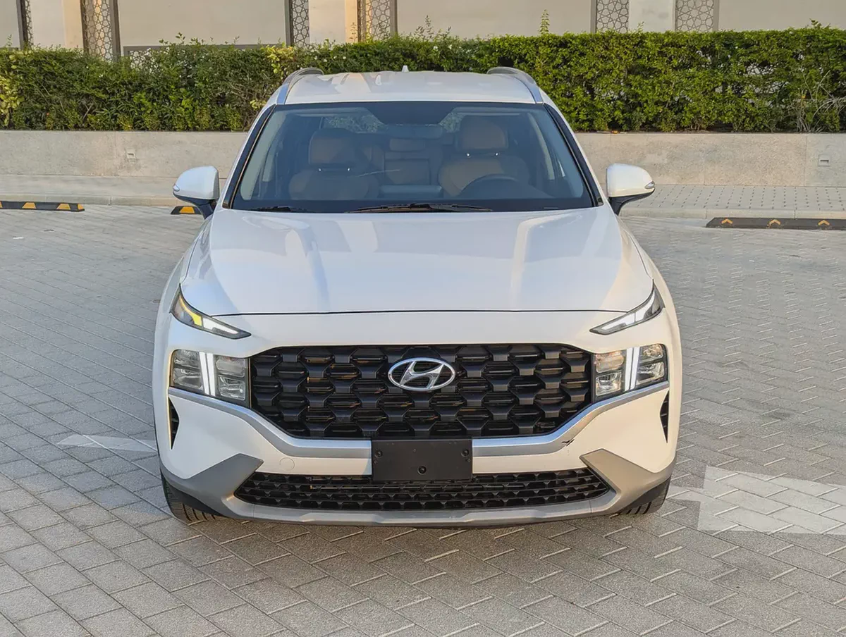Hyundai Santa Fe 2023 GCC Specs - Pristine Condition Inside Out With Low KM Also Avaliable With Bank-4-4