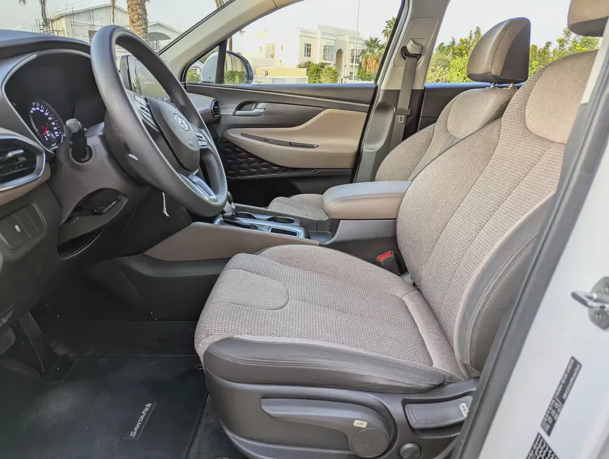 Hyundai Santa Fe 2023 GCC Specs - Pristine Condition Inside Out With Low KM Also Avaliable With Bank-5-5