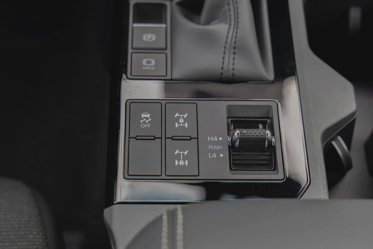 Toyota Prado TXL-1, 2.4L Turbo, Petrol - 2026 (Export)-16-16