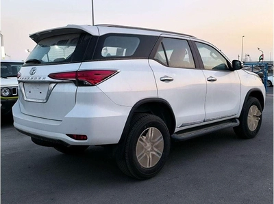 Toyota Fortuner EXR FORTUNER SR5  2.7L AT FULL OPTION PETROL 2024-7