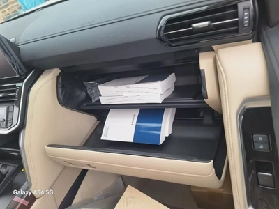 Toyota Land Cruiser VX 2025 GCC Specs - Brand New-11