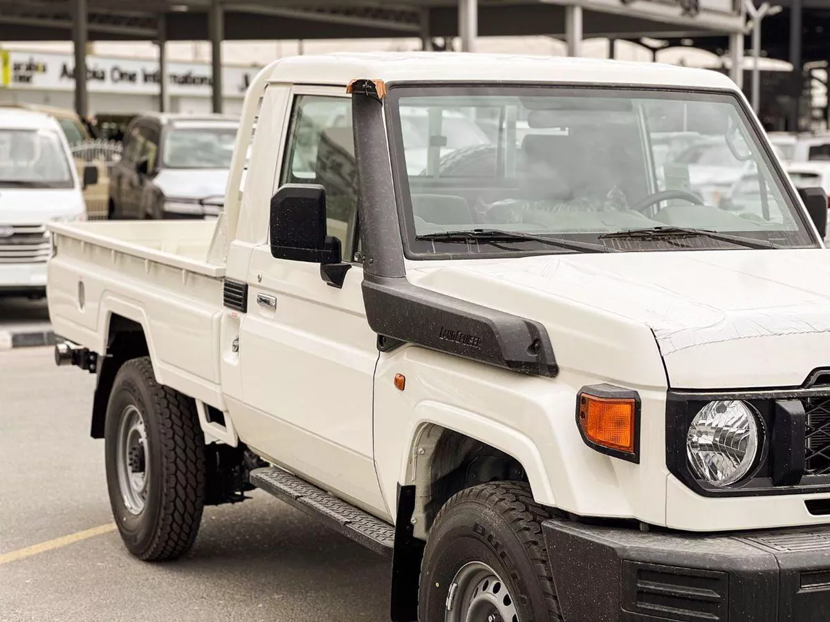 Toyota Land Cruiser Pick Up  EXPORT ONLY - Toyota LC79 2.8L DSL M/T-9-0