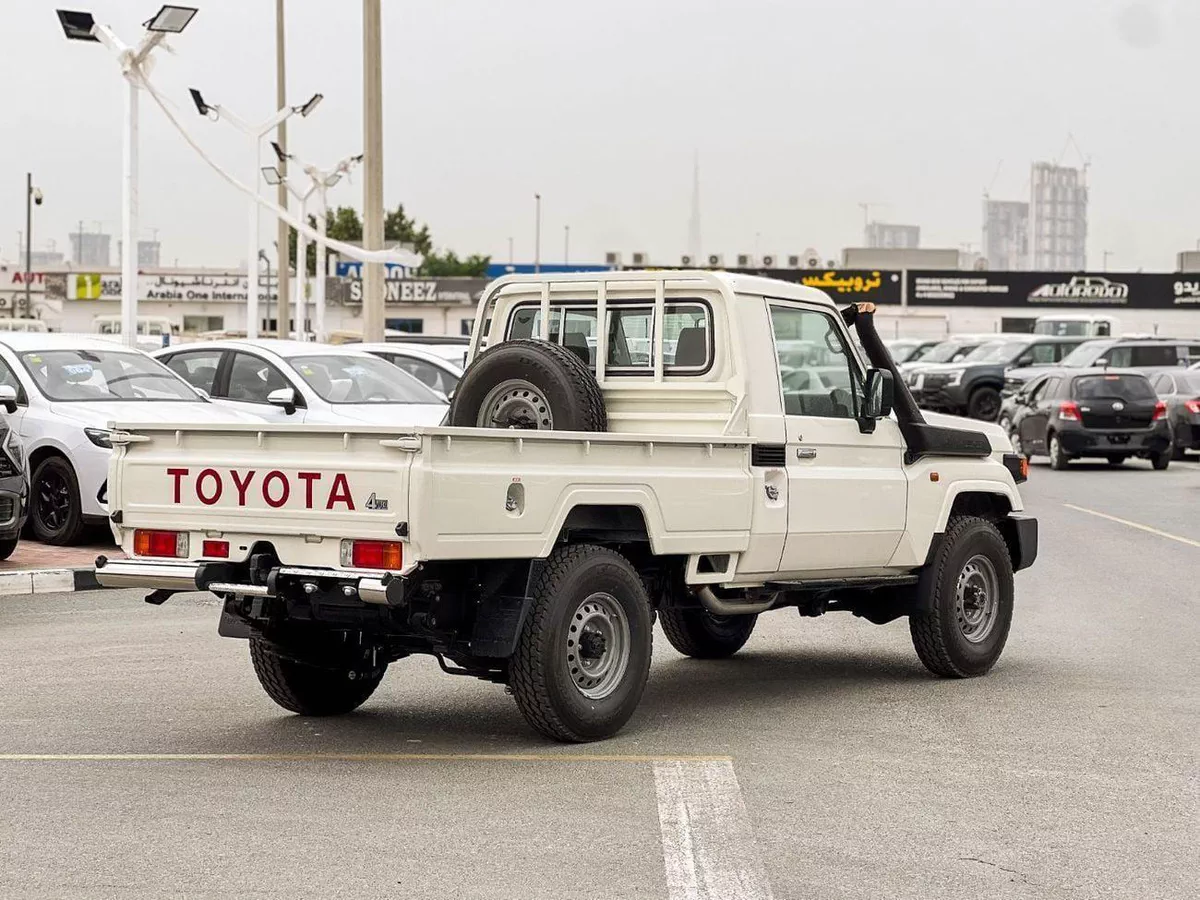 Toyota Land Cruiser Pick Up  EXPORT ONLY - Toyota LC79 2.8L DSL M/T-6-0