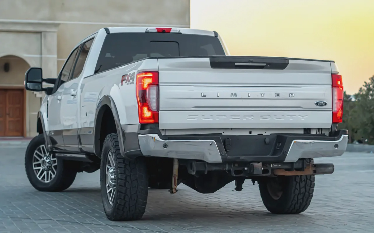 2017 Ford F-350 SUPER DUTY American Specs - Ready to Work!-3-3