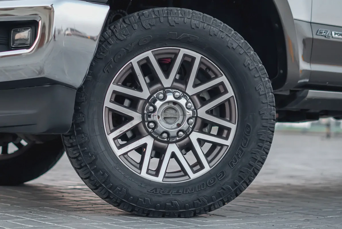 2017 Ford F-350 SUPER DUTY American Specs - Ready to Work!-5-5