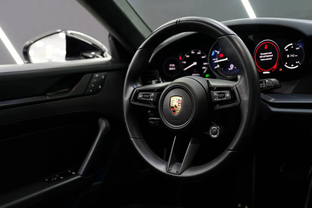 Porsche 911 Carrera GTS Coupe-1-1